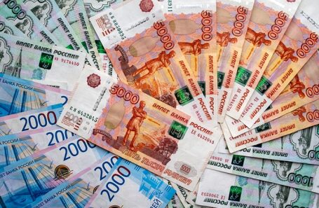 Объем наличных денег в РФ достиг максимума за 20 лет